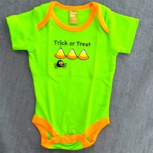 New Halloween Trick Or Treat Onesie 0-3 months